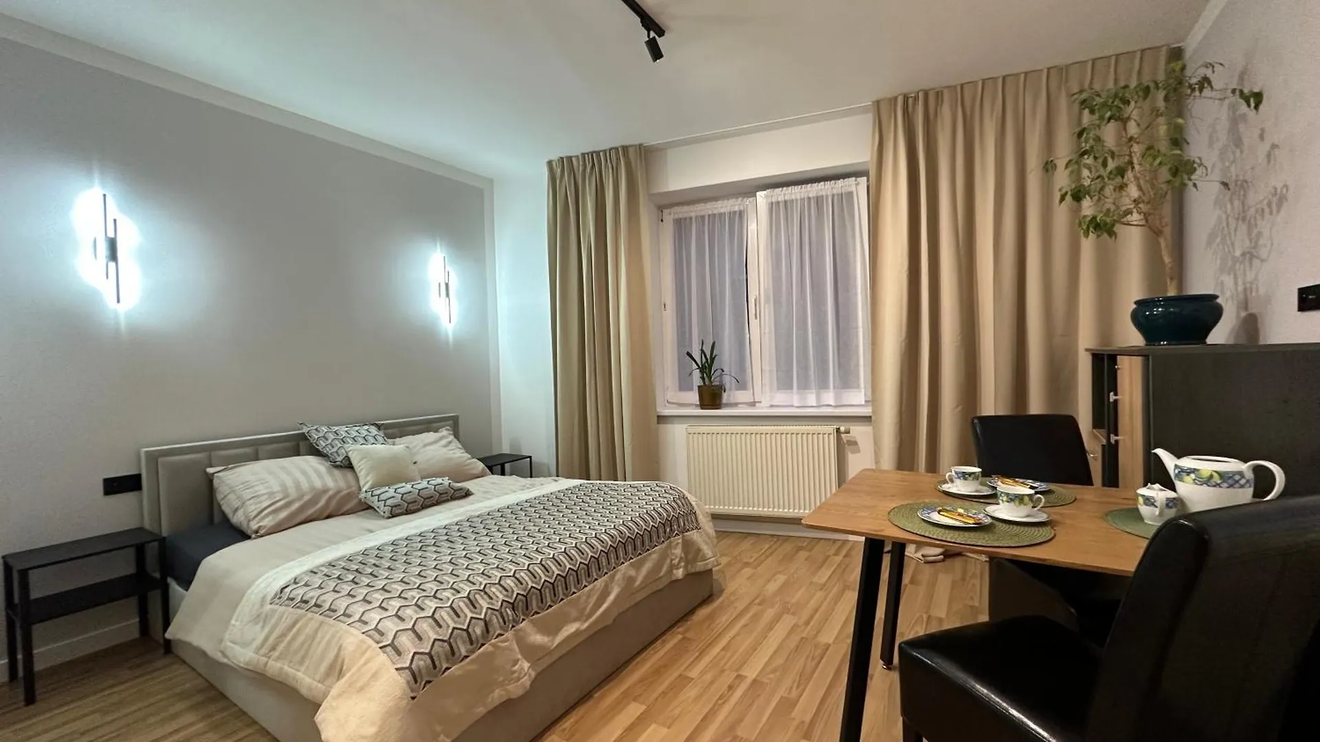 Mmrent Grey Room location